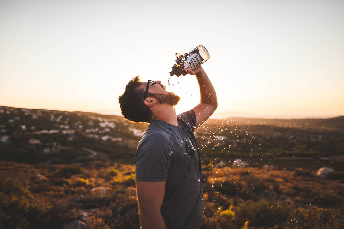 如何飲水才能喝得更健康?建議家中安裝水塔過濾器與淨水器,為飲水作把關。